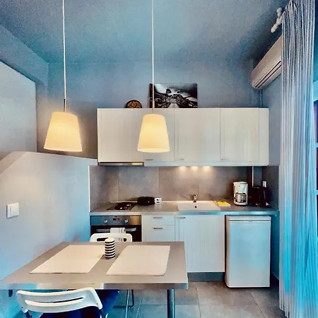 Aparthotel Filina House *