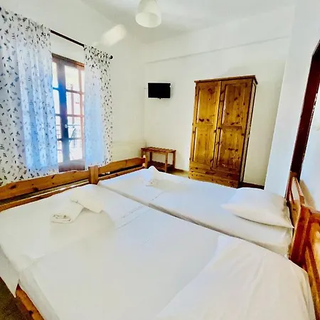 Aparthotel Filina House *