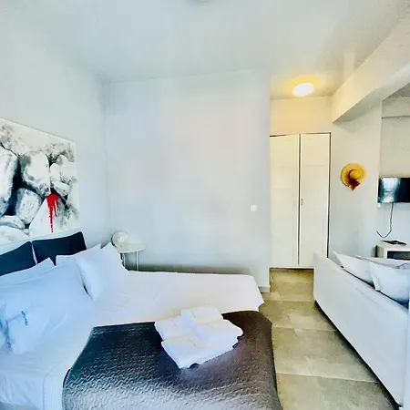 Aparthotel Filina House