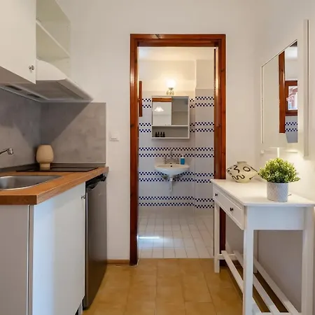 Aparthotel Filina House 3*