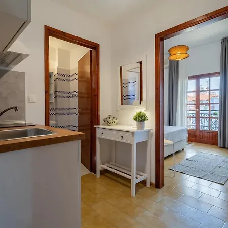 Filina House Aparthotel 3*